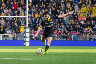 Dans les arrêts de jeu, Antoine Hastoy à libéré La Rochelle en transformant une pénalité | Visualby - Stade Rochelais