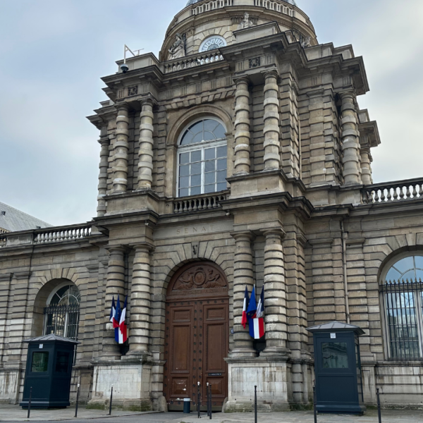 Le Palais du Luxembourg, à Paris, où siègent les sénateurs | TL - INF LR