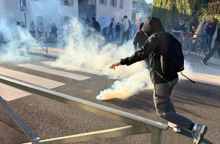 lacrymogène, manifestation, manifestant, police, grenade lacrymogène