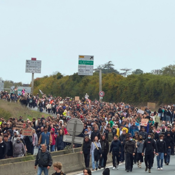 rocade, La Rochelle, manifestation, blocage route, mouvement vie chère, gilets jaune, blocus