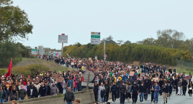 rocade, La Rochelle, manifestation, blocage route, mouvement vie chère, gilets jaune, blocus