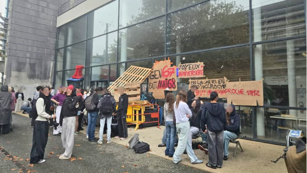 blocage, université, faculté de lettre et de langue, mouvement lycéen étudiant