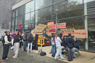blocage, université, faculté de lettre et de langue, mouvement lycéen étudiant
