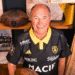 Henri Magois, figure emblématique du Club avec le nouveau maillot domicile du club | Stade Rochelais
