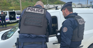 police, contrôle, route, voiture, sécurité routière