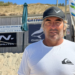 Antoine Albeau devant son école de voile à La Couarde-sur-Mer | TL - INF LR