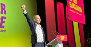 Raphaël Glucksmann devrait être en Charente-Maritime ce mardi 25 août | Archive / TL - INF