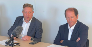 Guillaume Krabal et Marc Maigné, vice-président de l'agglomération de La Rochelle ont annoncé le dépôt d'une plainte contre X | TL - INF LR