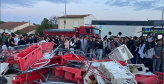 Au lycée Léonce-Vieljeux, le rassemblement s’est déroulé dans le calme, sans incident particulier | TL - INF LR