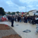 Mercredi, les forces de l’ordre étaient présentes en nombre devant le lycée Léonce-Vieljeux, alors qu’un blocage était en cours | TL - INF LR
